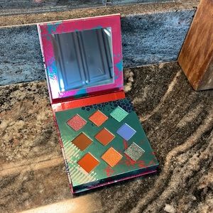 Hank and Henry Living in Color 9 Pan Palette